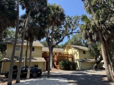 Only 3 bedrooms, 2 baths fully furnished villa in Ocean Ridge on The Plantation Course At Edisto in South Carolina - for sale on GolfHomes.com, golf home, golf lot