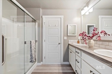 Welcome to this beautifully maintained 3bd 2ba home that feels on Eagle Legacy Golf Course in Idaho - for sale on GolfHomes.com, golf home, golf lot