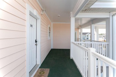 Beautiful 2-bedroom, 2-bath condo with vaulted ceilings, lovely on Myrtlewood Golf Course and Club  in South Carolina - for sale on GolfHomes.com, golf home, golf lot