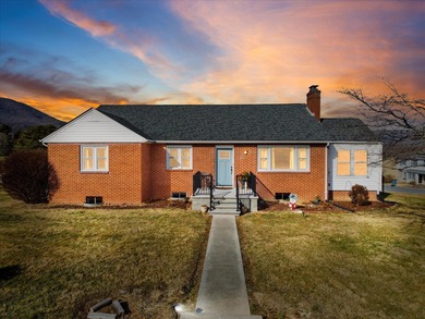 Beautiful 3-bedroom, 2-bath all-brick home overlooking the Giles on Giles Country Club Inc in Virginia - for sale on GolfHomes.com, golf home, golf lot