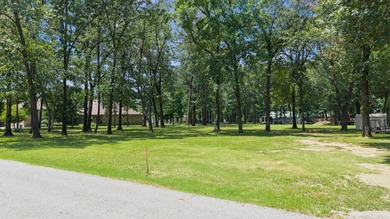 Fantastic opportunity to own 1.08 acres just a golf cart ride to on Patricia Island Golf Club in Oklahoma - for sale on GolfHomes.com, golf home, golf lot