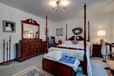 Welcome to 1084 W Star Circle--an inviting 3-bedroom, 2-bath on Christmas Lake Golf Course in Indiana - for sale on GolfHomes.com, golf home, golf lot