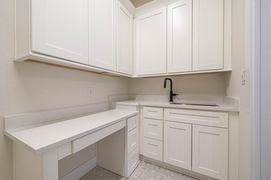 ON GOLD COURSE BACKING EAST!!! ASK ABOUT OUR CLOSING COST on The Club At Comanche Trace in Texas - for sale on GolfHomes.com, golf home, golf lot