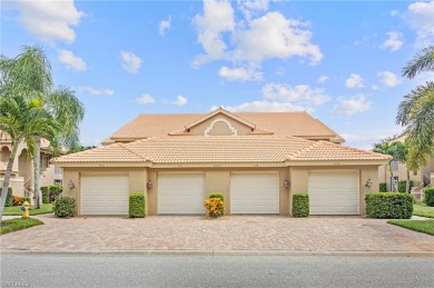 NOT IN A FLOOD ZONE, no stairs, waterfront, beautifully updated on Worthington Country Club in Florida - for sale on GolfHomes.com, golf home, golf lot