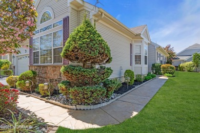2 bed, 2 bath home in the desirable 55+ Renaissance Adult on Renaissance Country Club in New Jersey - for sale on GolfHomes.com, golf home, golf lot