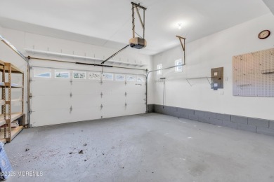 2 bed, 2 bath home in the desirable 55+ Renaissance Adult on Renaissance Country Club in New Jersey - for sale on GolfHomes.com, golf home, golf lot