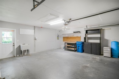 Wonderful 3-bedroom 2-bath pool home in the desirable community on Citrus Hills Golf Club in Florida - for sale on GolfHomes.com, golf home, golf lot