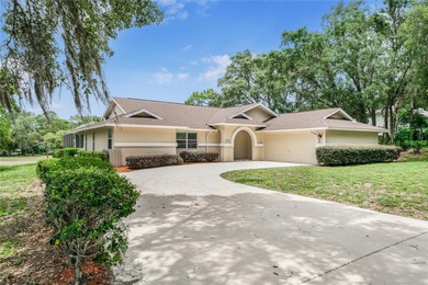 Wonderful 3-bedroom 2-bath pool home in the desirable community on Citrus Hills Golf Club in Florida - for sale on GolfHomes.com, golf home, golf lot