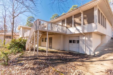 Lots of square footage for the money! West end home near on DeSoto Golf Course in Arkansas - for sale on GolfHomes.com, golf home, golf lot