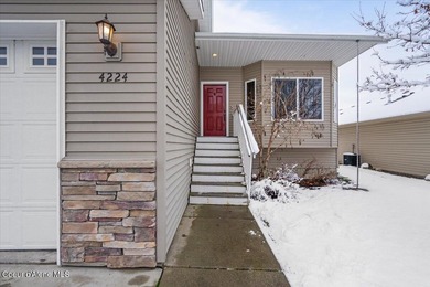 Beautifully maintained 3 bed, 2.5 bath home on the Prairie Falls on Prairie Falls Golf Club in Idaho - for sale on GolfHomes.com, golf home, golf lot