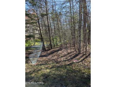 Great Buildable lot on the golf course.. Lot will offer Sewer on Heatherhurst Golf Course - Crag in Tennessee - for sale on GolfHomes.com, golf home, golf lot