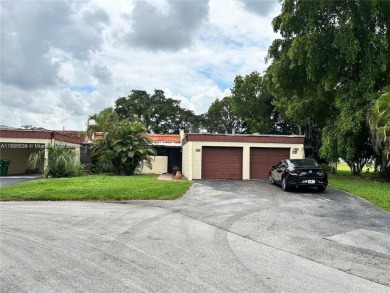 This elegantly updated villa features two bedrooms and two on Colony West Country Club in Florida - for sale on GolfHomes.com, golf home, golf lot