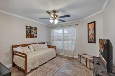 Affordable, Updated Villa in Sought-After Arlington Ridge - on Arlington Ridge Golf Club in Florida - for sale on GolfHomes.com, golf home, golf lot