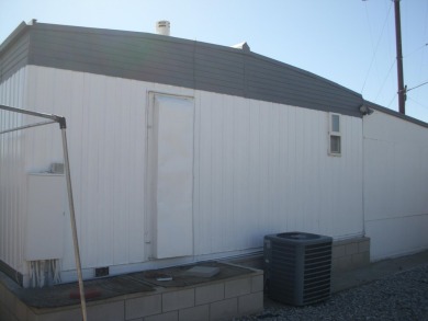 This 1973 Manufactured home is in a quite cul-sac with a large on The Club At Shenandoah Springs in California - for sale on GolfHomes.com, golf home, golf lot