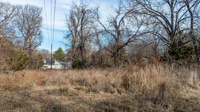 Great opportunity approximately 1acre m/l lot located in a on Patricia Island Golf Club in Oklahoma - for sale on GolfHomes.com, golf home, golf lot