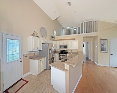 This beautifully maintained resort home features 1 bedroom, 1.5 on The Great Outdoors Golf and Country Club in Florida - for sale on GolfHomes.com, golf home, golf lot