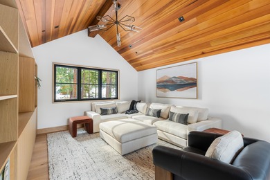 Just off the 18th tee box, Par 5 is a refined mountain retreat on Lahontan Golf Club - Lahontan in California - for sale on GolfHomes.com, golf home, golf lot