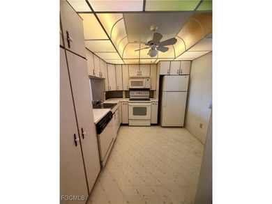 IDEAL FOR BUYER SEEKING A PROJECT! 55+ COMMUNITY. FULL on Seven Lakes Golf and Tennis Community in Florida - for sale on GolfHomes.com, golf home, golf lot