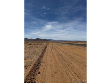 Beautiful level lot ready to build your new home! This lot sits on Valle Vista Golf Course in Arizona - for sale on GolfHomes.com, golf home, golf lot