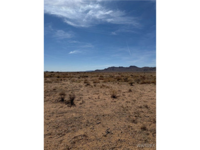 Beautiful level lot ready to build your new home! This lot sits on Valle Vista Golf Course in Arizona - for sale on GolfHomes.com, golf home, golf lot