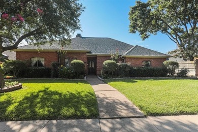 Charming single-story home in the Sought-After Oakridge Golf on Duck Creek Golf Club in Texas - for sale on GolfHomes.com, golf home, golf lot