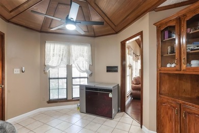 Charming single-story home in the Sought-After Oakridge Golf on Duck Creek Golf Club in Texas - for sale on GolfHomes.com, golf home, golf lot