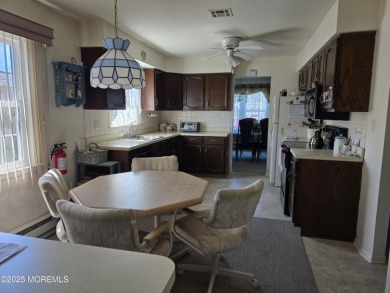 Hawthorne model....NEWER GAS HEAT AND CENTRAL AIR...Thermal on Lions Head Country Club in New Jersey - for sale on GolfHomes.com, golf home, golf lot