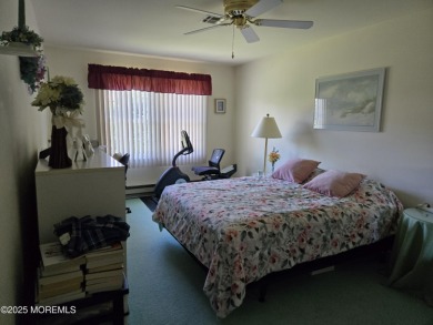 Hawthorne model....NEWER GAS HEAT AND CENTRAL AIR...Thermal on Lions Head Country Club in New Jersey - for sale on GolfHomes.com, golf home, golf lot