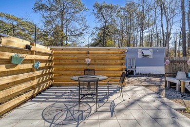 Affordable coastal living just minutes from the beach. This on Indian Wells Golf Course in South Carolina - for sale on GolfHomes.com, golf home, golf lot