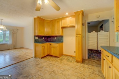 Year-round big water views of Jackson Lake!! This 3-bedroom & 2 on Turtle Cove Golf Course in Georgia - for sale on GolfHomes.com, golf home, golf lot