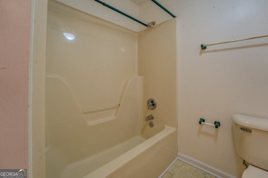 Year-round big water views of Jackson Lake!! This 3-bedroom & 2 on Turtle Cove Golf Course in Georgia - for sale on GolfHomes.com, golf home, golf lot