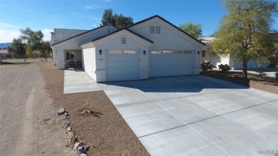 Custom Built Home, Energy Efficient, 9 Tons of AC, double on Desert Lakes Golf Course in Arizona - for sale on GolfHomes.com, golf home, golf lot