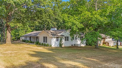 1908 Timber Lane, West Plains, MOWelcome to your dream home! on West Plains Country Club in Missouri - for sale on GolfHomes.com, golf home, golf lot