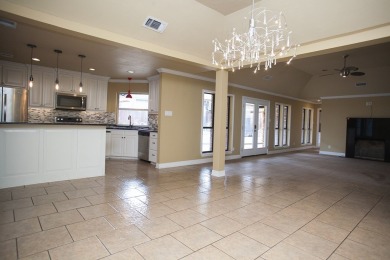 This home is waiting for the perfect family who loves to on Bentwood Country Club in Texas - for sale on GolfHomes.com, golf home, golf lot