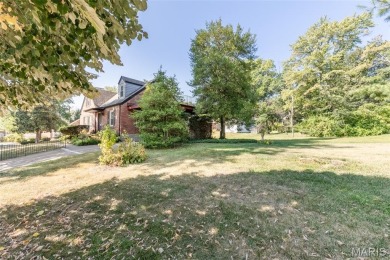 Not your typical Greendale home.  3 beds, 2 full baths, finished on Normandie Golf Club in Missouri - for sale on GolfHomes.com, golf home, golf lot