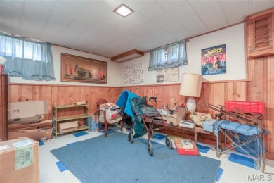 Not your typical Greendale home.  3 beds, 2 full baths, finished on Normandie Golf Club in Missouri - for sale on GolfHomes.com, golf home, golf lot