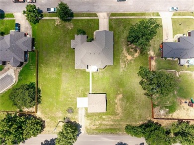 Move-in ready  brick home on nearly an acre (two lots) just East on River Valley Golf Course in Arkansas - for sale on GolfHomes.com, golf home, golf lot