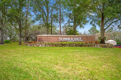 Welcome to your dream retirement home! Bring your offers, we on Summertree Golf Course in Florida - for sale on GolfHomes.com, golf home, golf lot