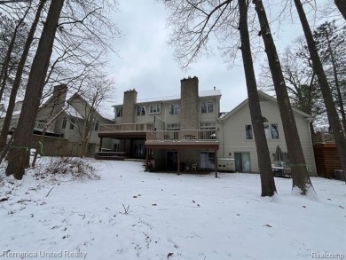 Gorgeous and spectacularly updated Oak Pointe condo with access on Oak Pointe Country Club in Michigan - for sale on GolfHomes.com, golf home, golf lot