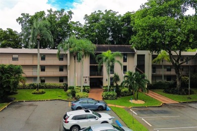Welcome home to this renovated 2 bed, 2 bath condo at the highly on Colony West Country Club in Florida - for sale on GolfHomes.com, golf home, golf lot