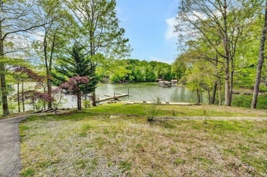 Beechwood West on Smith Mountain Lake VA.  on Sycamore Ridge Golf Club in Virginia - for sale on GolfHomes.com, golf home, golf lot