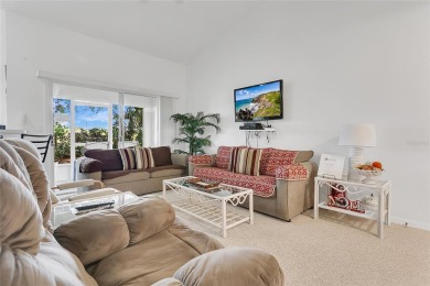 Charming 3-Bedroom Townhouse in Southern Dunes Golf Community - on Southern Dunes Golf and Country Club in Florida - for sale on GolfHomes.com, golf home, golf lot