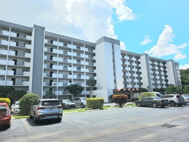 Welcome to this beautifully renovated 2-bedroom, 2-bathroom on Inverrary Country Club in Florida - for sale on GolfHomes.com, golf home, golf lot