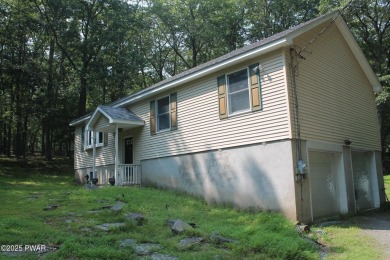 HOME SWEET HOME!  Must see this charming 3 Bedroom, 2 1/2 bath on Forest Lake Club in Pennsylvania - for sale on GolfHomes.com, golf home, golf lot