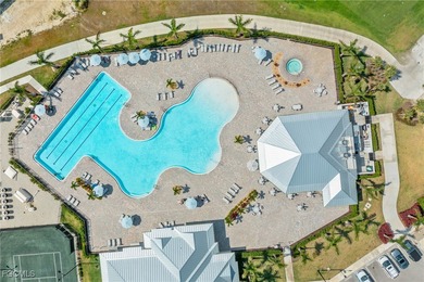 TURNKEY! GOLF MEMBERSHIP! STUNNING 3-BEDROOM, 2-BATH, 2-CAR on Heritage Landing Golf  in Florida - for sale on GolfHomes.com, golf home, golf lot