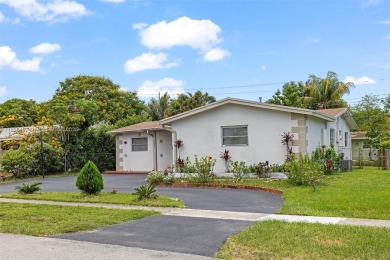 Charming 3 bedrooms /2 bathrooms Home in Sunrise Golf Village on Sunrise Country Club in Florida - for sale on GolfHomes.com, golf home, golf lot