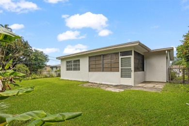 Charming 3 bedrooms /2 bathrooms Home in Sunrise Golf Village on Sunrise Country Club in Florida - for sale on GolfHomes.com, golf home, golf lot