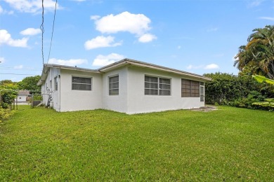 Charming 3 bedrooms /2 bathrooms Home in Sunrise Golf Village on Sunrise Country Club in Florida - for sale on GolfHomes.com, golf home, golf lot