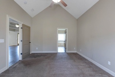 CHARMING HOME IN LAKEWOOD AREA  - READY FOR YOUR PERSONAL TOUCH! on Lakewood Golf Course in Alabama - for sale on GolfHomes.com, golf home, golf lot
