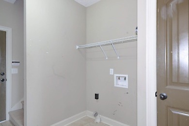 CHARMING HOME IN LAKEWOOD AREA  - READY FOR YOUR PERSONAL TOUCH! on Lakewood Golf Course in Alabama - for sale on GolfHomes.com, golf home, golf lot
